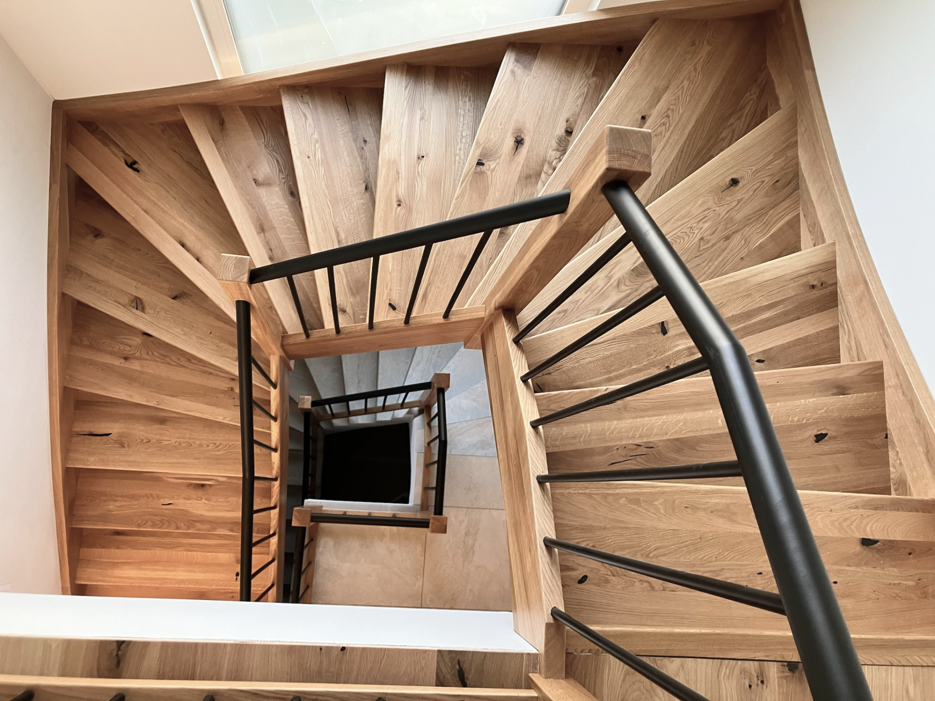 Treppe, Geländer und Boden